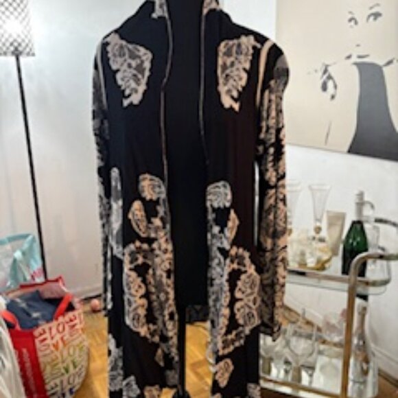 Black and white print draped cardigan - Picture 1 of 4